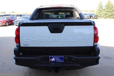 2003 Chevrolet Avalanche, $3000. Photo 6