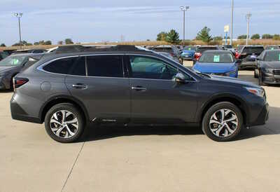 2020 Subaru Outback, $21995. Photo 4