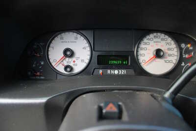 2006 Ford F350 Crew Cab, $6900. Photo 9