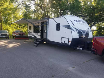 2019 Crossroads Rv Sunset Trail, $22900. Photo 3