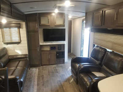 2019 Crossroads Rv Sunset Trail, $22900. Photo 5