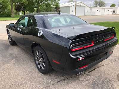 2018 Dodge Challenger, $24000. Photo 2