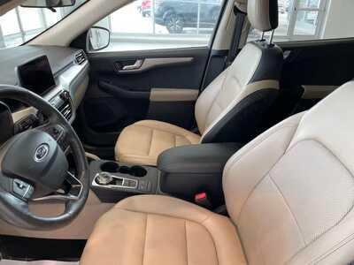 2020 Ford Escape, $14998. Photo 11