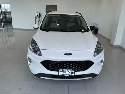2020 Ford Escape, $14998. Photo 2