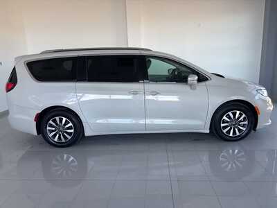 2021 Chrysler Pacifica, $17997. Photo 4