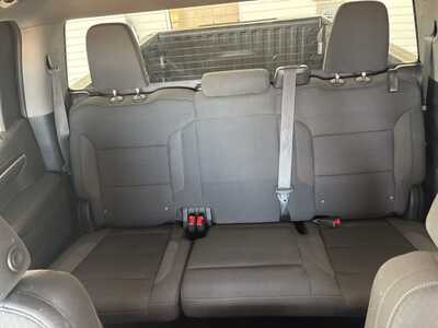 2022 Chevrolet 1500 Crew Cab, $32498. Photo 8