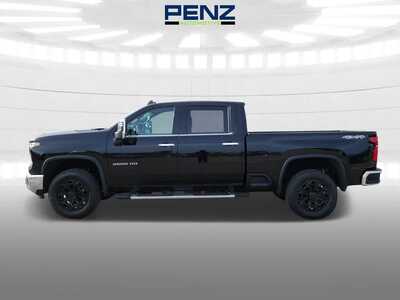 2026 Chevrolet 3500 Crew Cab, $88169. Photo 3