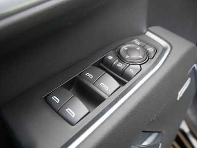 2026 Chevrolet 3500 Crew Cab, $88169. Photo 7