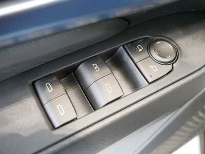 2026 Chevrolet Equinox, $49688. Photo 10