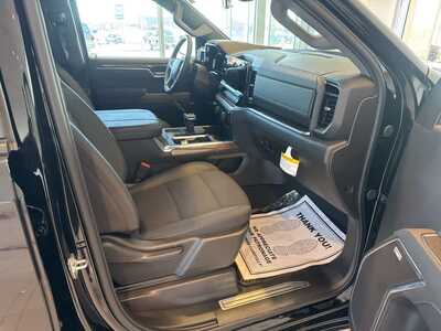 2025 Chevrolet 1500 Crew Cab, $63210. Photo 6