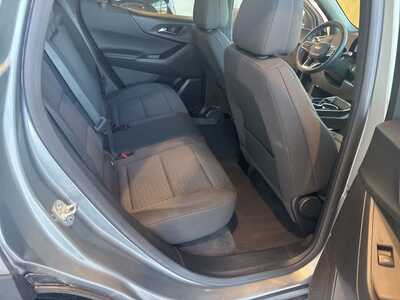 2025 Chevrolet Equinox, $25299. Photo 8