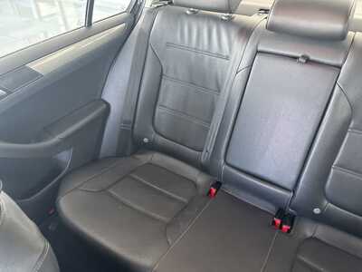 2018 Volkswagen Jetta, $10499. Photo 10