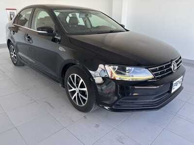 2018 Volkswagen Jetta, $10499. Photo 3