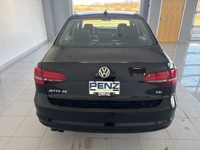 2018 Volkswagen Jetta, $10499. Photo 6