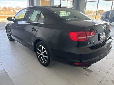 2018 Volkswagen Jetta, $10499. Photo 7