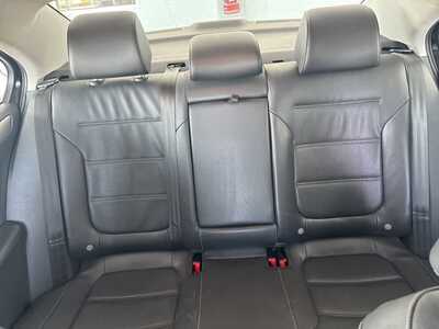 2018 Volkswagen Jetta, $10499. Photo 9