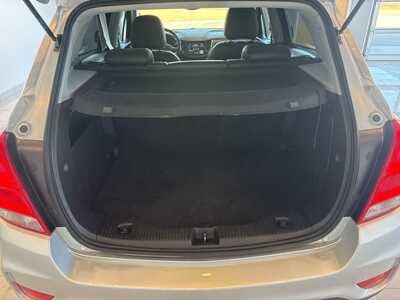 2020 Chevrolet Trax, $12198. Photo 9
