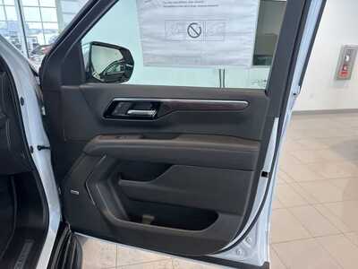 2026 Chevrolet Suburban, $89694. Photo 7