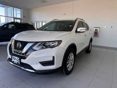 2018 Nissan Rogue, $11499. Photo 2