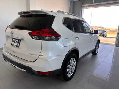 2018 Nissan Rogue, $11499. Photo 5