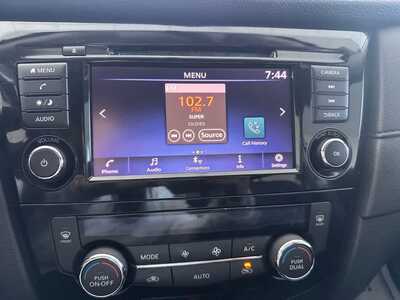 2018 Nissan Rogue, $11499. Photo 9