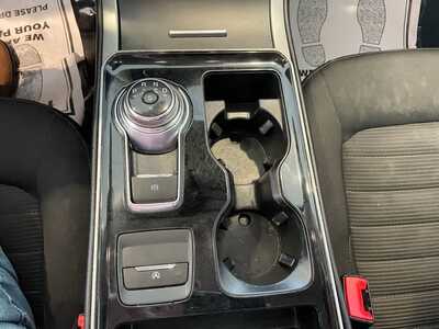 2019 Ford Edge, $12898. Photo 11