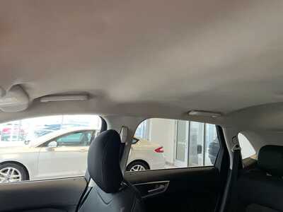 2019 Ford Edge, $12898. Photo 8