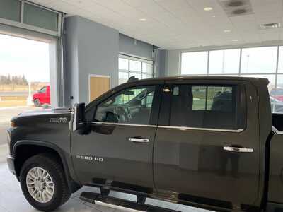 2022 Chevrolet 3500 Crew Cab, $59398. Photo 8