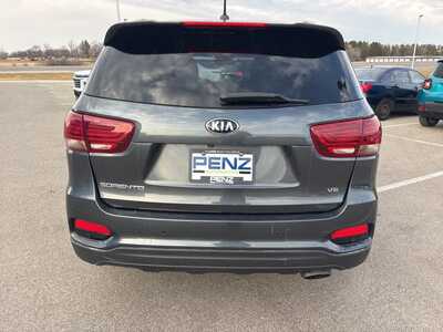 2020 Kia Sorento, $13498. Photo 4