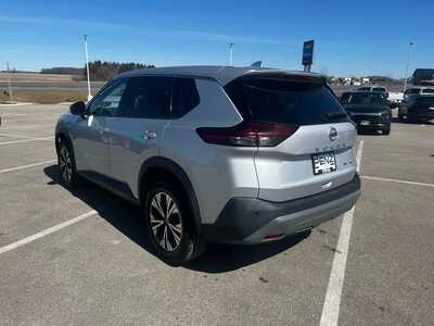 2021 Nissan Rogue, $18398. Photo 5
