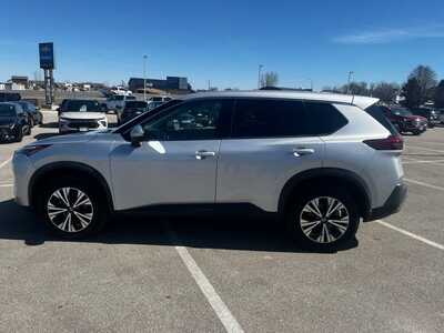 2021 Nissan Rogue, $18398. Photo 6
