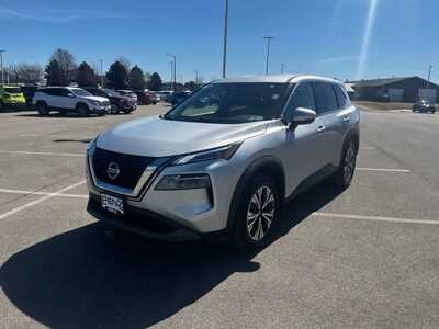 2021 Nissan Rogue, $18398. Photo 7