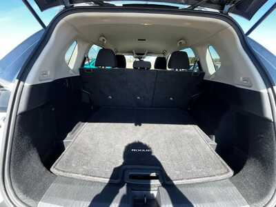 2021 Nissan Rogue, $18398. Photo 9