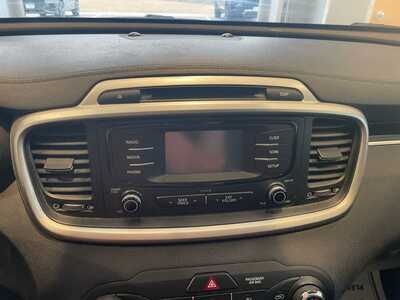 2017 Kia Sorento, $10298. Photo 10