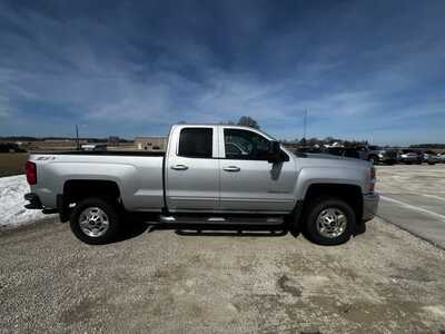 2016 Chevrolet 2500 Ext Cab, $12555. Photo 2