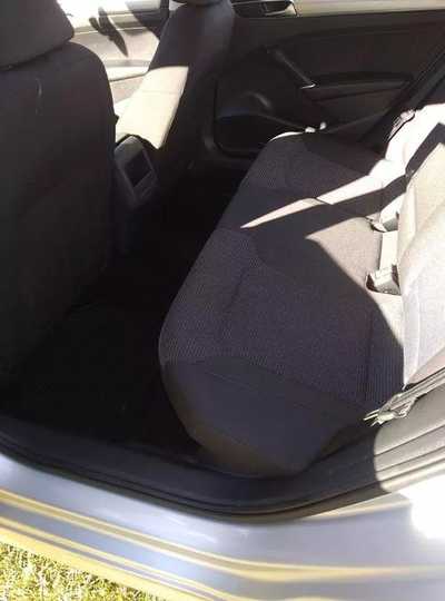 2018 Volkswagen Passat, $14900. Photo 12