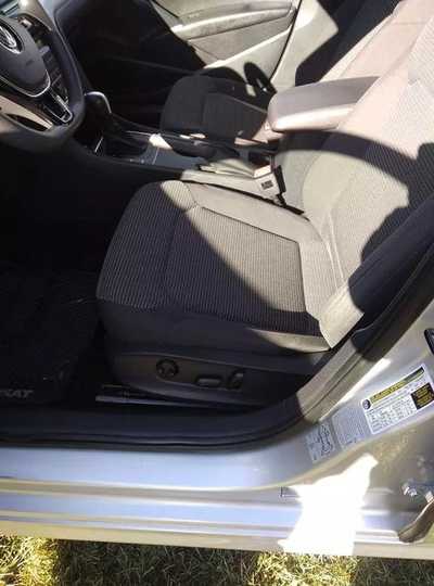 2018 Volkswagen Passat, $14900. Photo 7