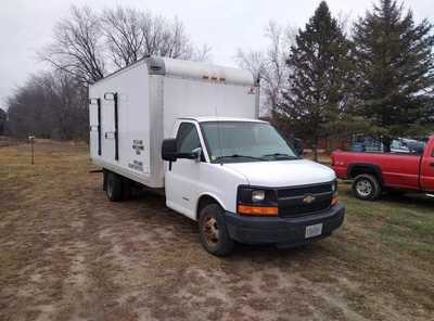 2014 Chevrolet Van,Cargo, $5000. Photo 2