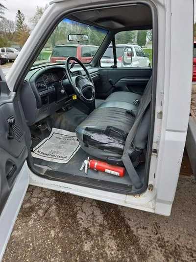1993 Ford F350 Reg Cab, $4995. Photo 8