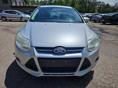 2014 Ford Focus, $6995. Photo 2