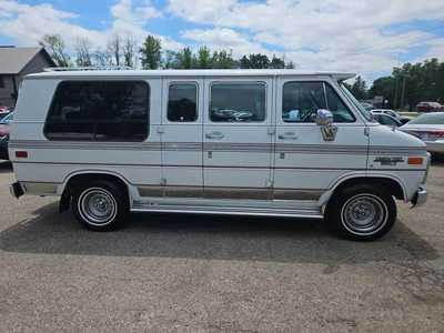 1990 Chevrolet Van,Conversion, $10900. Photo 4