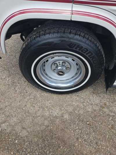 1990 Chevrolet Van,Conversion, $10900. Photo 8