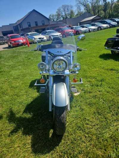 2011 Suzuki Boulevard C50T, $2995. Photo 2