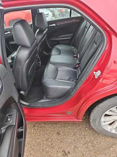 2012 Chrysler 300, $7995. Photo 10