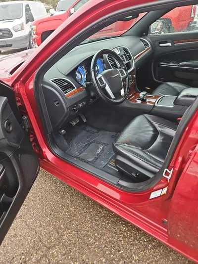 2012 Chrysler 300, $7995. Photo 9