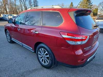2014 Nissan Pathfinder, $8995. Photo 7