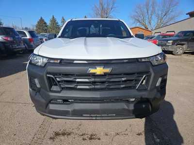 2023 Chevrolet Colorado Crew Cab, $24900. Photo 2