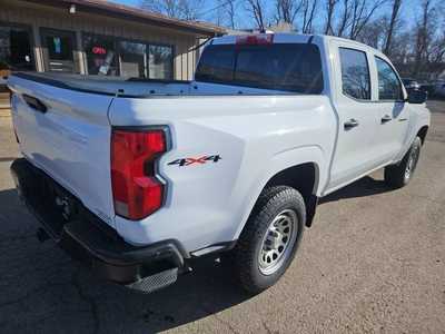 2023 Chevrolet Colorado Crew Cab, $24900. Photo 5