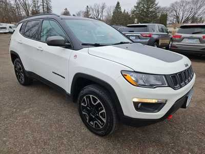 2019 Jeep Compass, $16500. Photo 3
