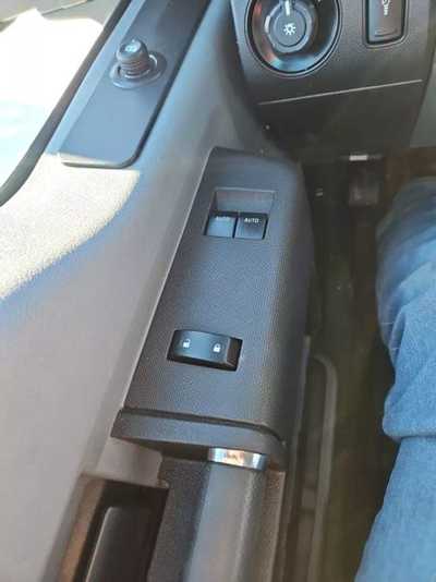 2016 Ford F250 Reg Cab, $14900. Photo 11